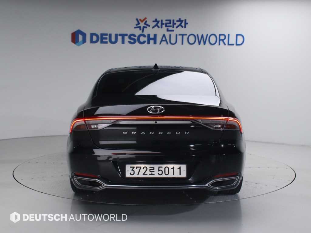 HYUNDAI Grandeur - Vista 4