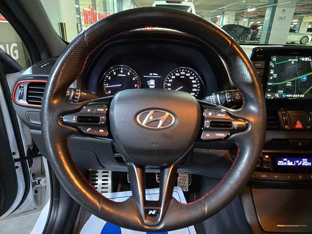 HYUNDAI i30 - Vista 8