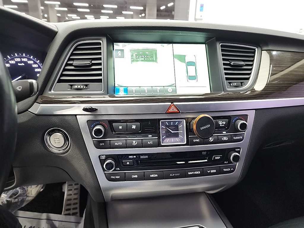 Genesis G80 - Vista 10
