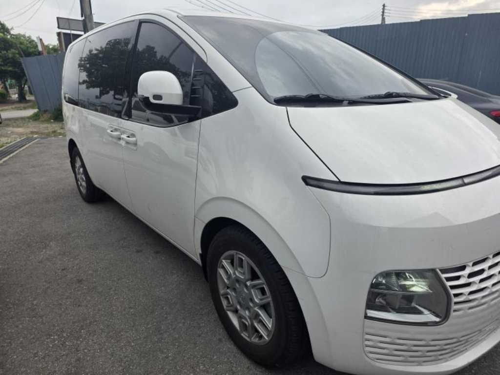 HYUNDAI Staria - Vista 2