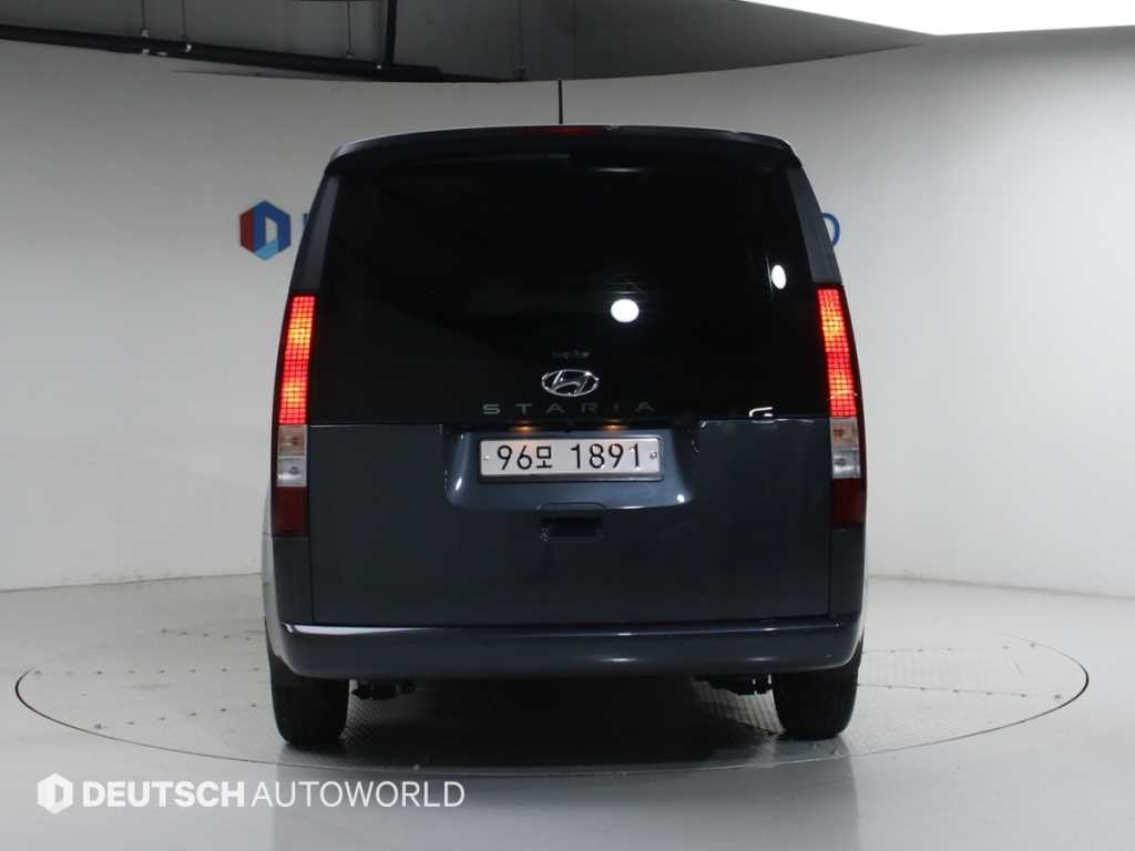 HYUNDAI Staria - Vista 4