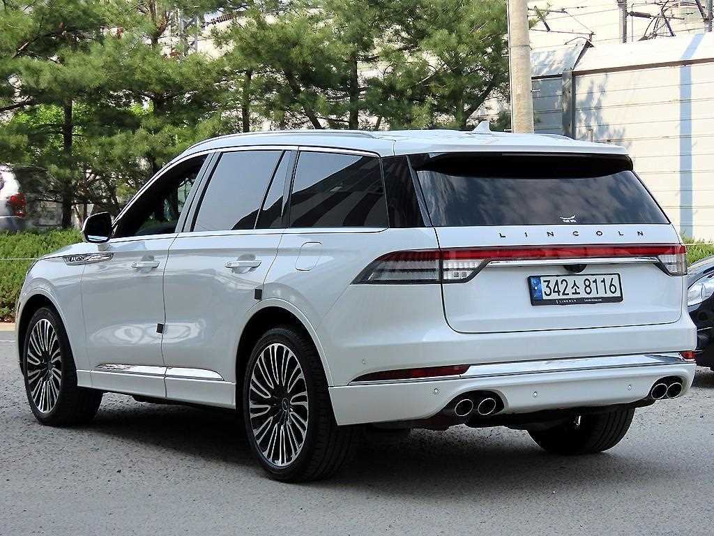 Lincoln Aviator - Vista 3