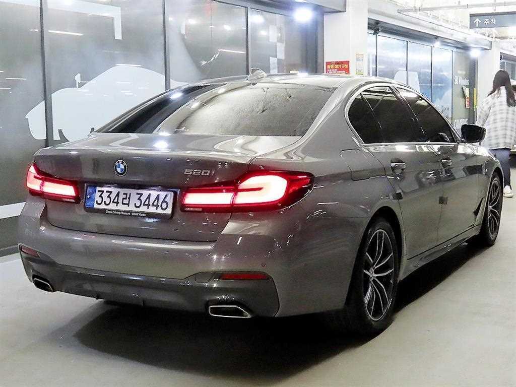 BMW 5 Series - Vista 4