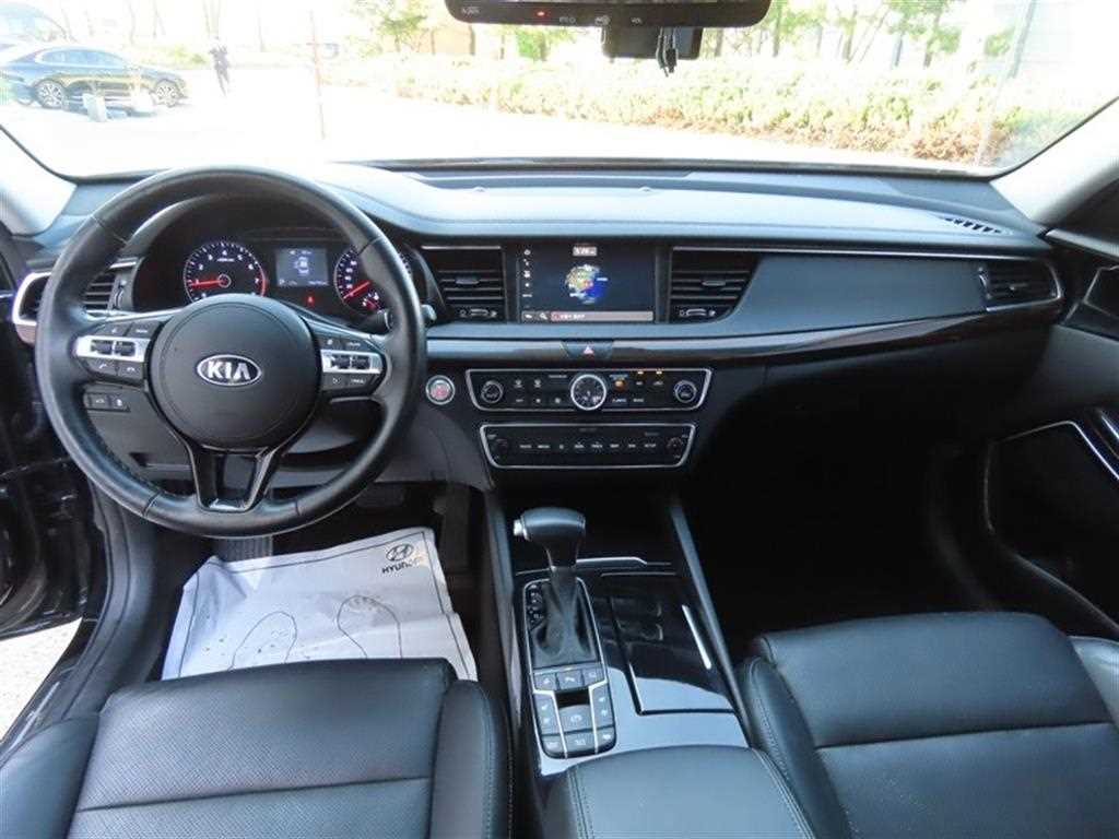 KIA K7 - Vista 9