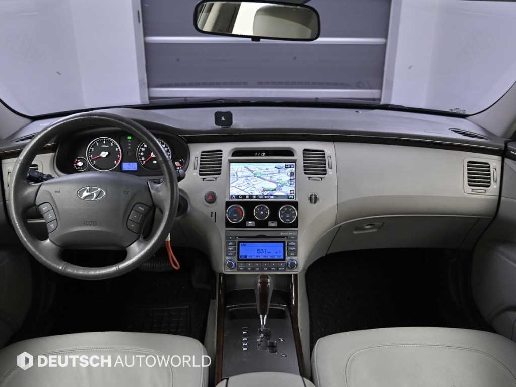 HYUNDAI Grandeur - Vista 7