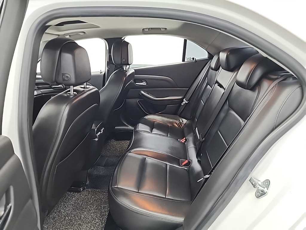 Chevrolet Malibu - Vista 12