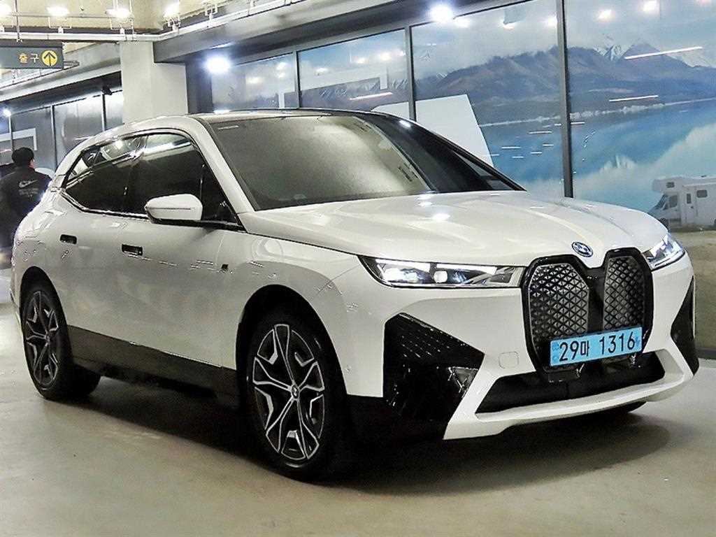 BMW iX 2024 Blanco - Importación desde Corea - HF Imports Iquique - Foto 1