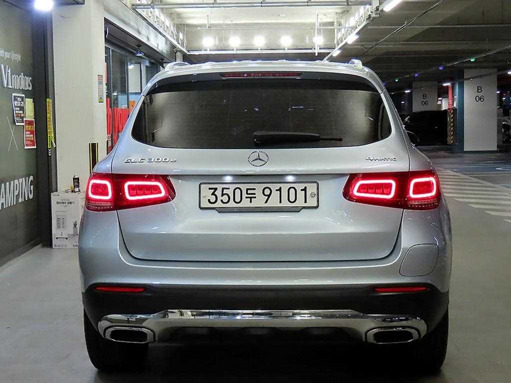 Mercedes Benz GLC Class - Vista 5