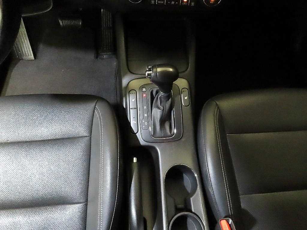 KIA K3 2015 Blanco - Importación desde Corea - HF Imports Iquique - Foto 13