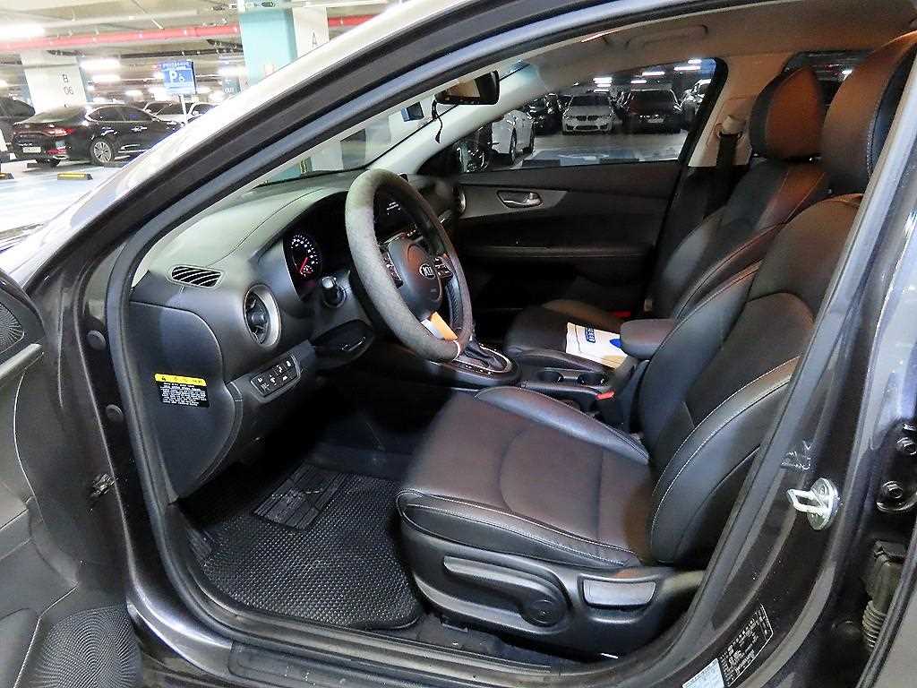 KIA K3 - Vista 6