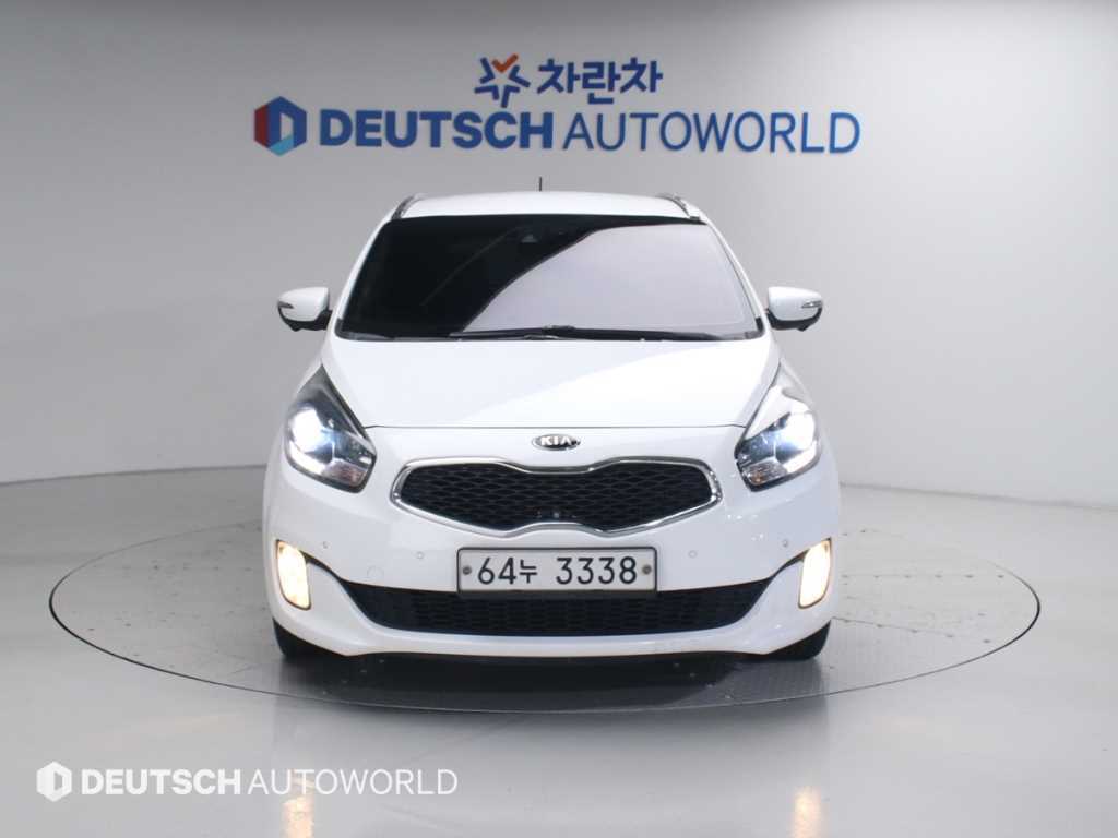 KIA Carens - Vista 3