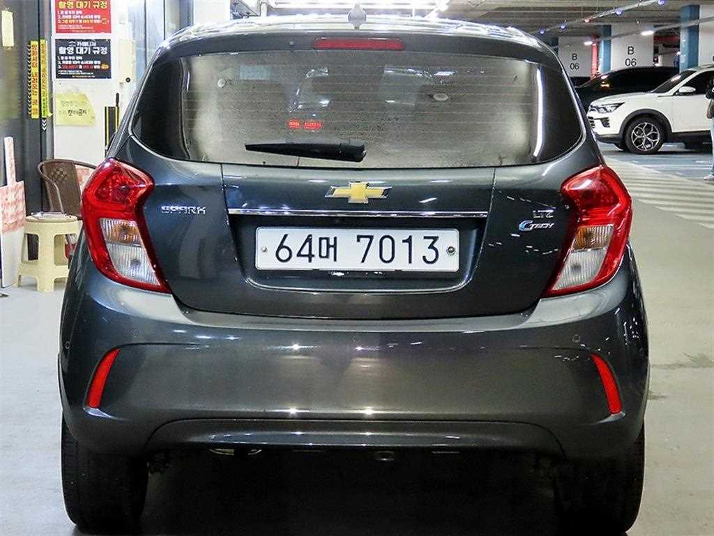 Chevrolet Spark - Vista 5