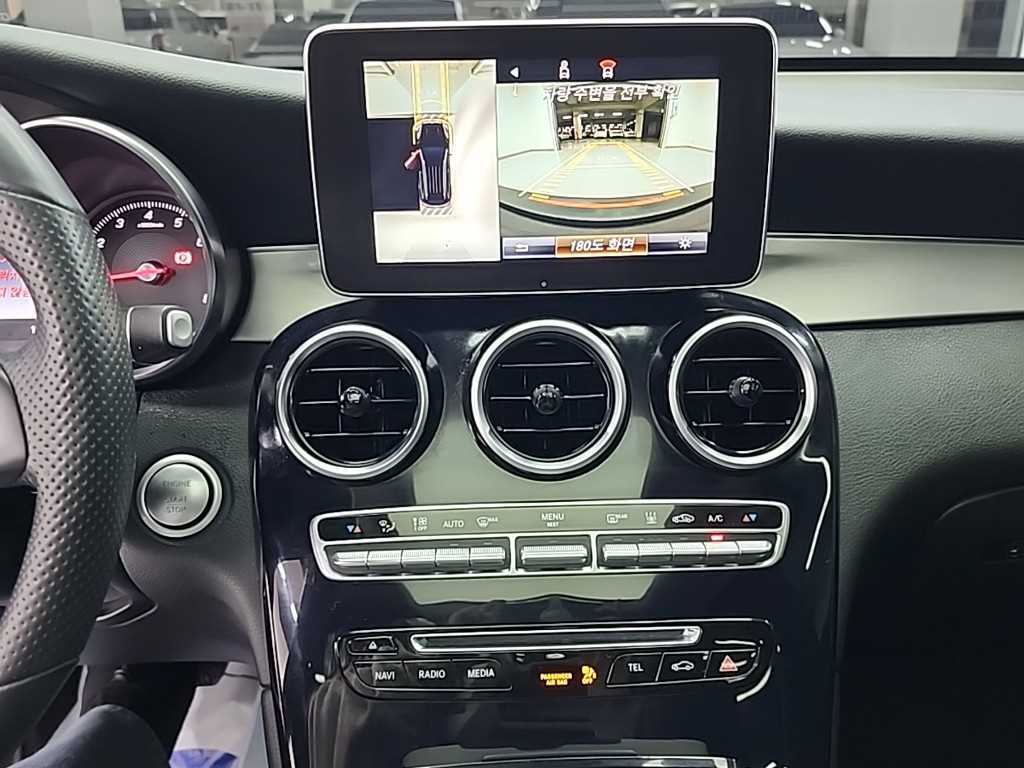 Mercedes Benz GLC Class - Vista 10