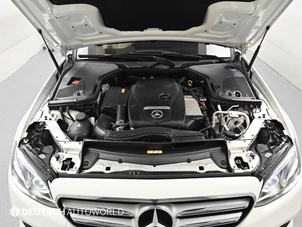Mercedes Benz E class - Vista 9