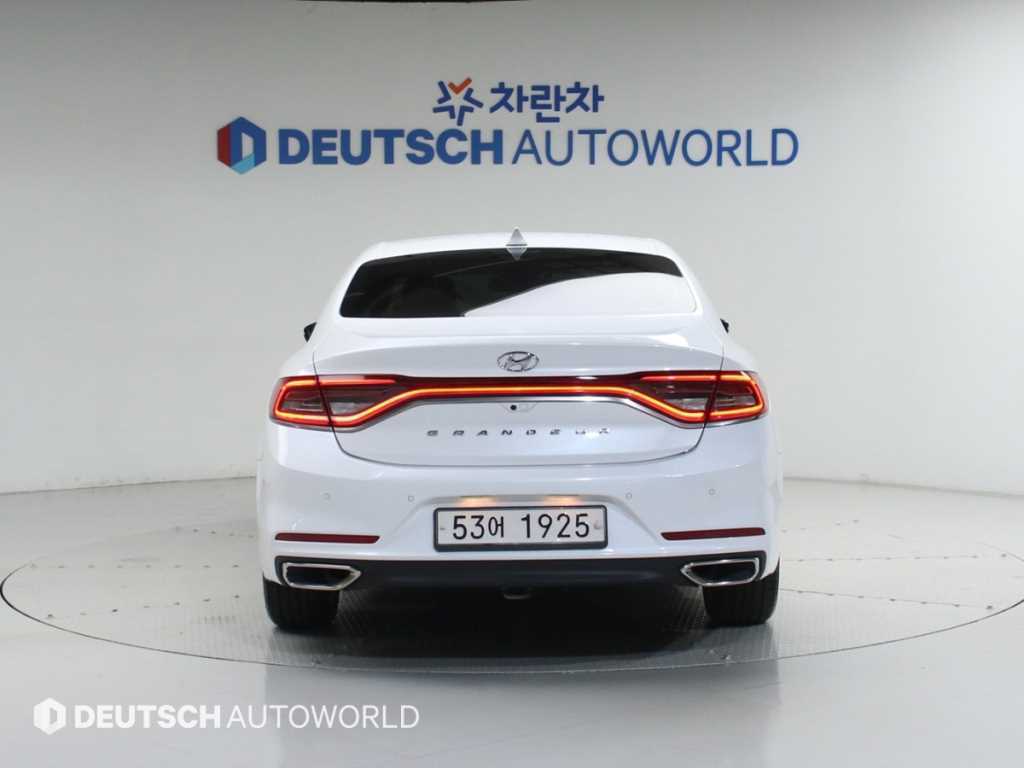 HYUNDAI Grandeur - Vista 4