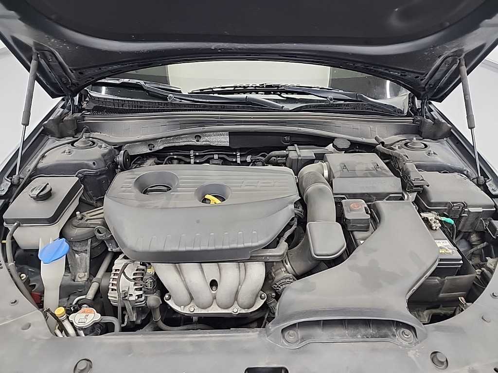 KIA K5 - Vista 5