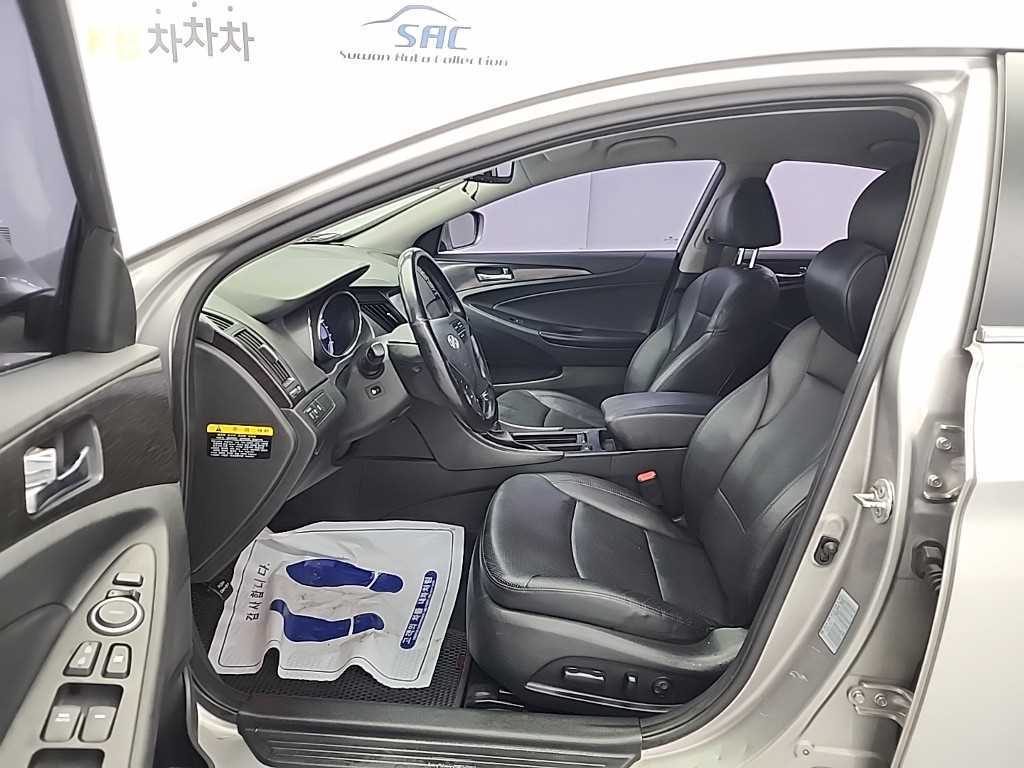HYUNDAI Sonata - Vista 11