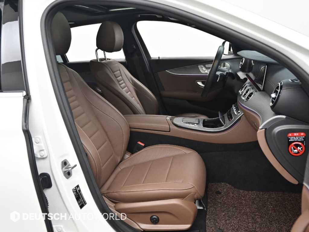 Mercedes Benz E class - Vista 10