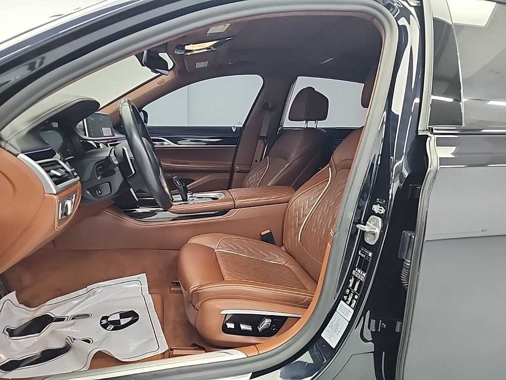 BMW 7 Series - Vista 11
