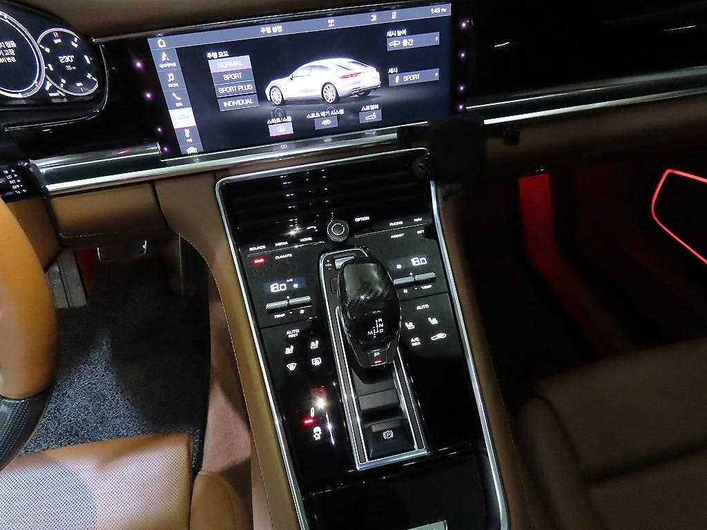 Porsche Panamera - Vista 11
