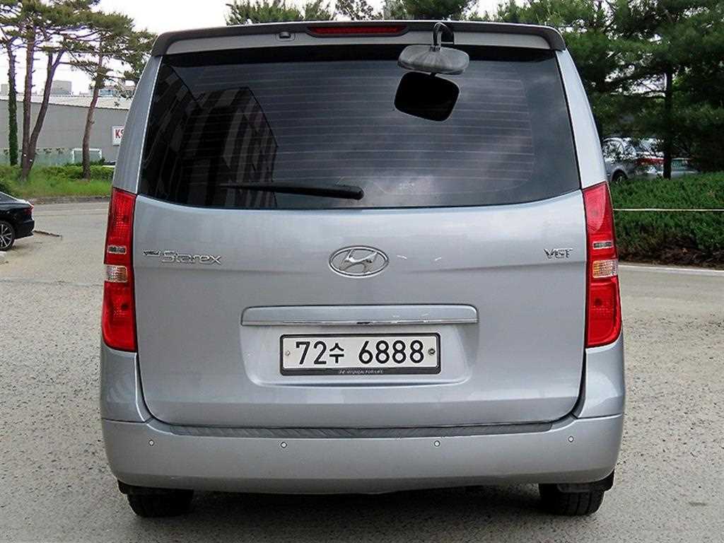 HYUNDAI Starex - Vista 4