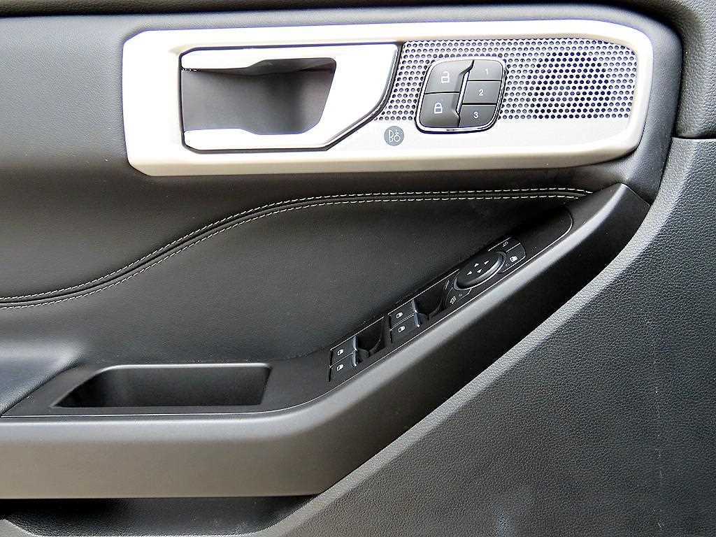 Ford Explorer - Vista 11