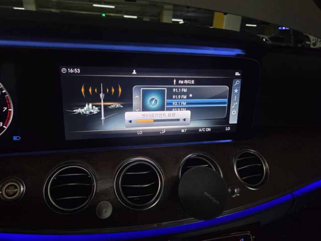 Mercedes Benz E class - Vista 10
