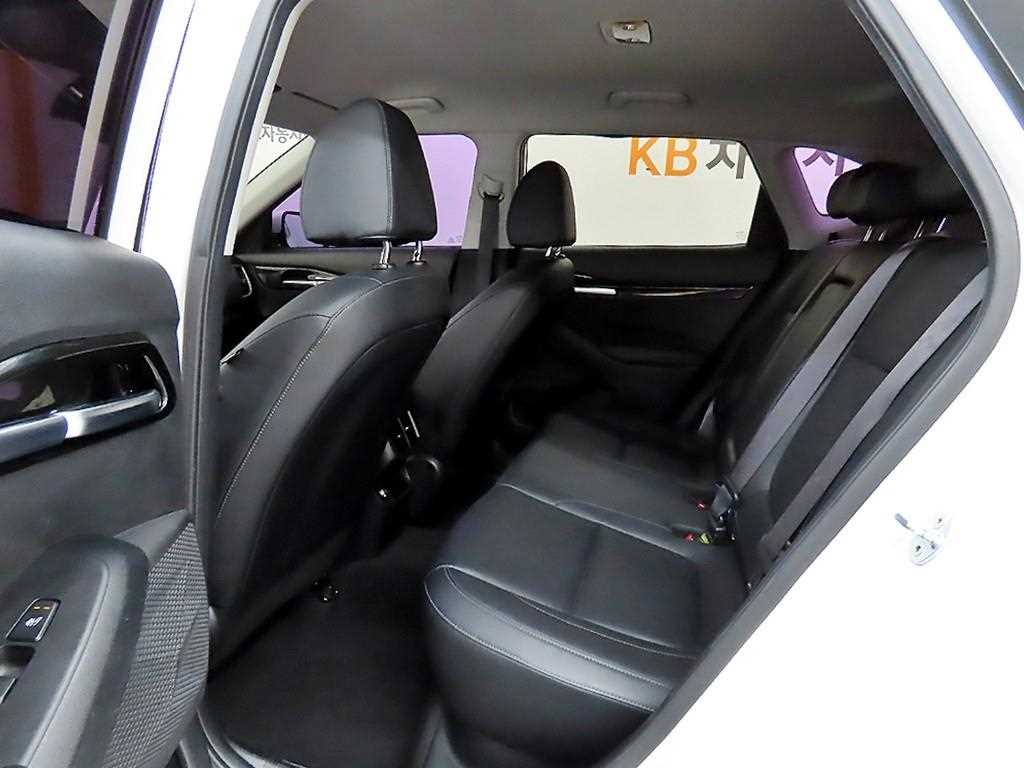 KIA Seltos - Vista 6
