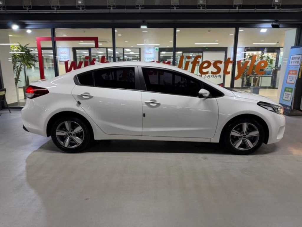 KIA K3 - Vista 3