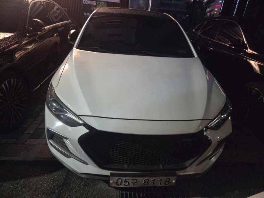 HYUNDAI Avante 2018 - Importación desde Corea - HF Imports Iquique - Foto 1