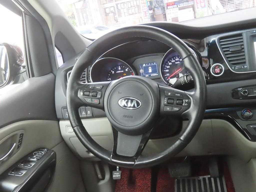 KIA Carnival 2015 Gris - Importación desde Corea - HF Imports Iquique - Foto 18