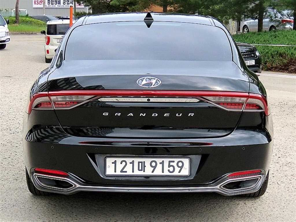 HYUNDAI Grandeur - Vista 4