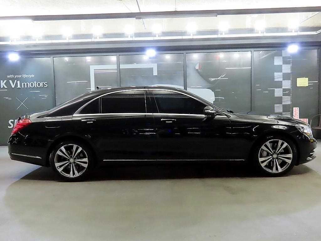 Mercedes Benz S Class - Vista 3