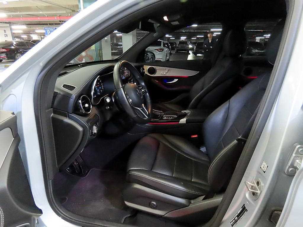Mercedes Benz GLC Class - Vista 6