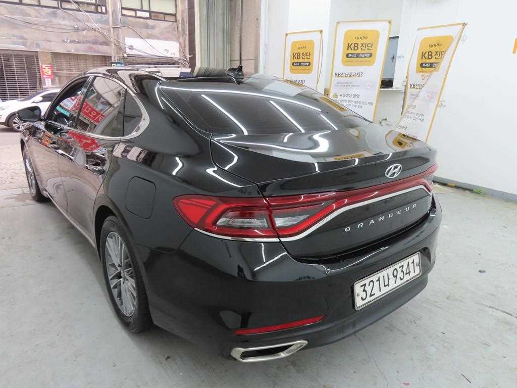 HYUNDAI Grandeur - Vista 4
