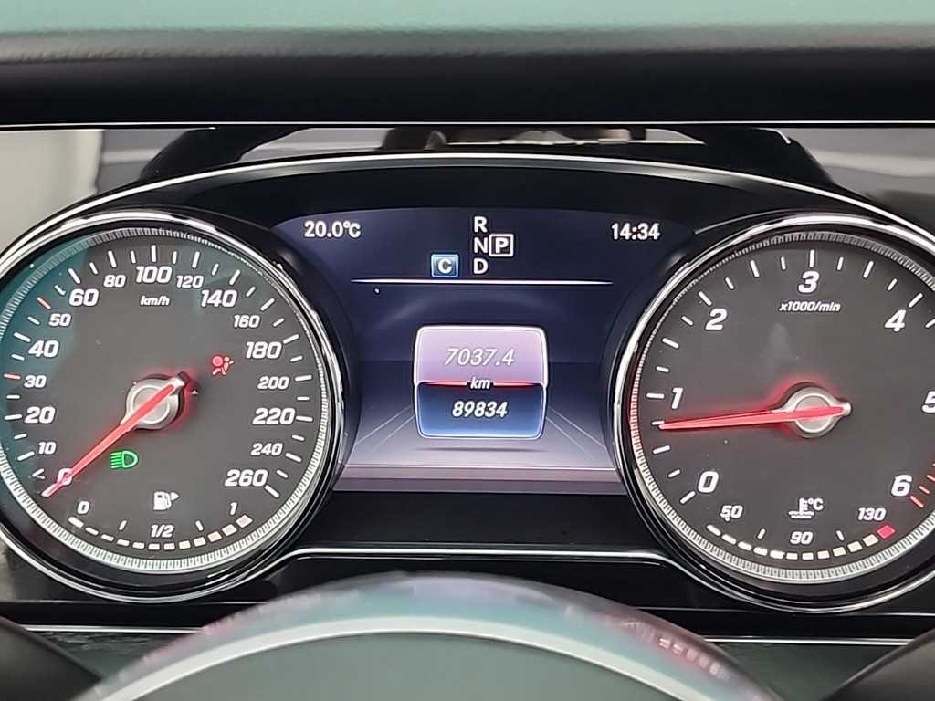 Mercedes Benz E class - Vista 6