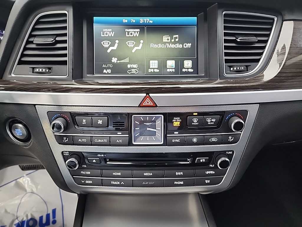 Genesis G80 - Vista 10
