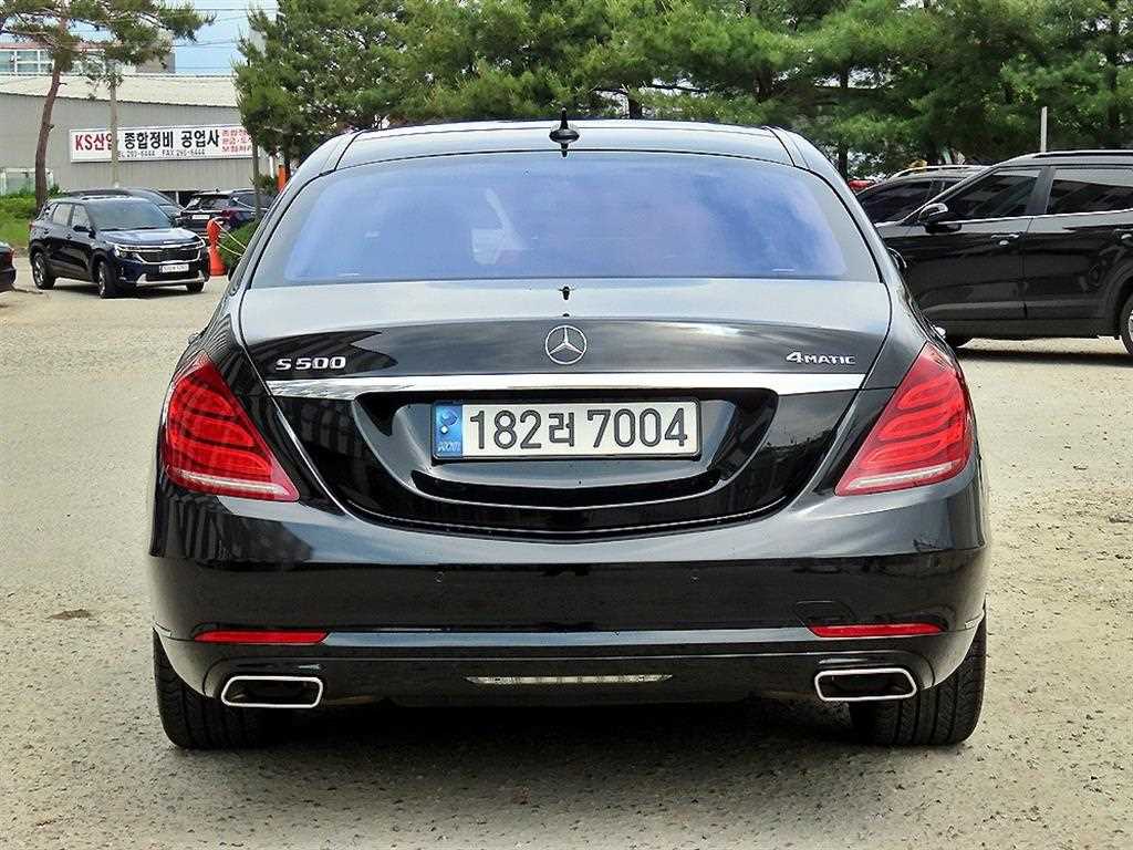 Mercedes Benz S Class - Vista 5