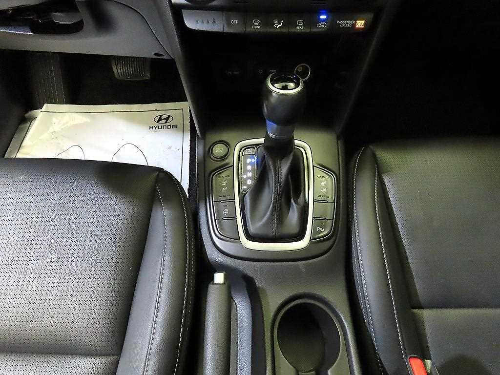 HYUNDAI Kona - Vista 12