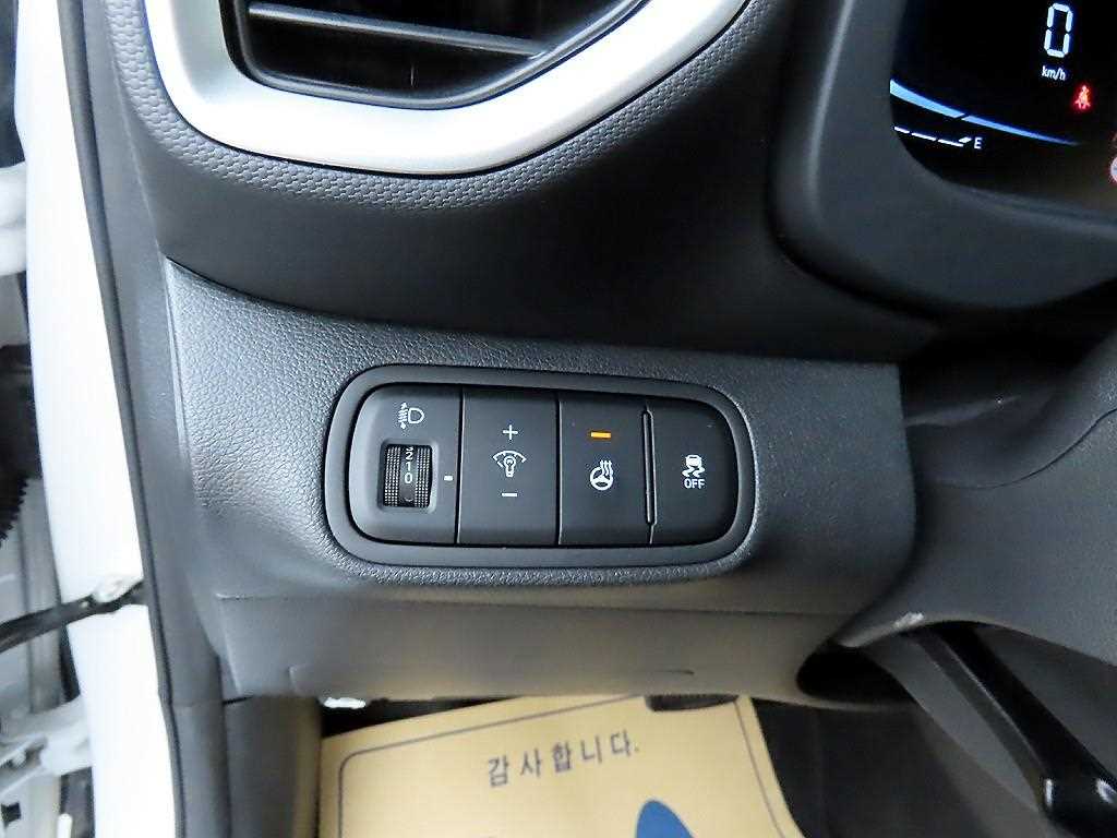 HYUNDAI Venue - Vista 12