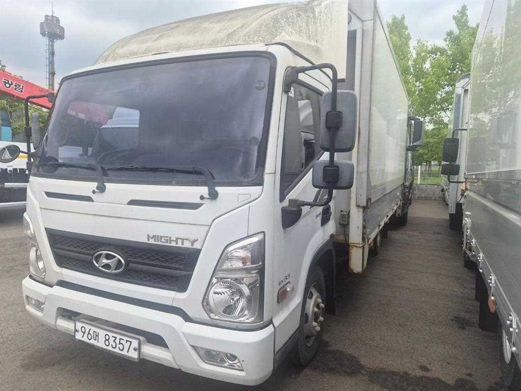 medium and large cargo truck 2017 Blanco - Importación desde Corea - HF Imports Iquique - Foto 1