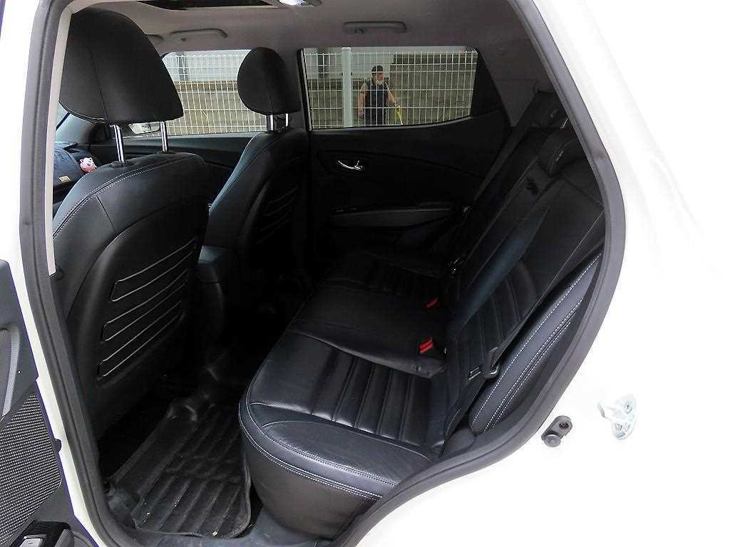 Ssangyong Tivoli - Vista 6