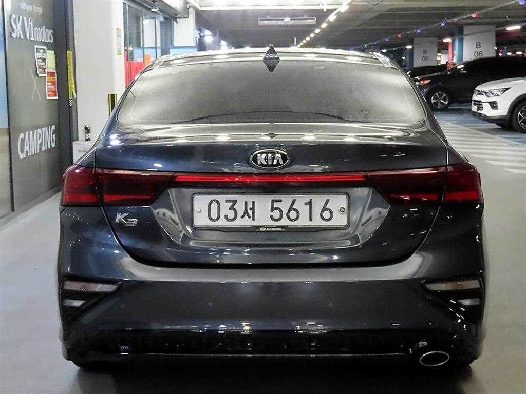 KIA K3 - Vista 5