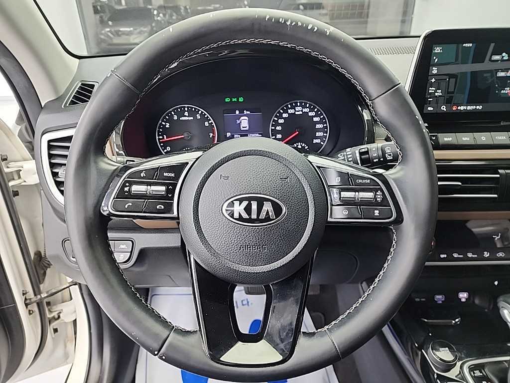 KIA Seltos - Vista 9