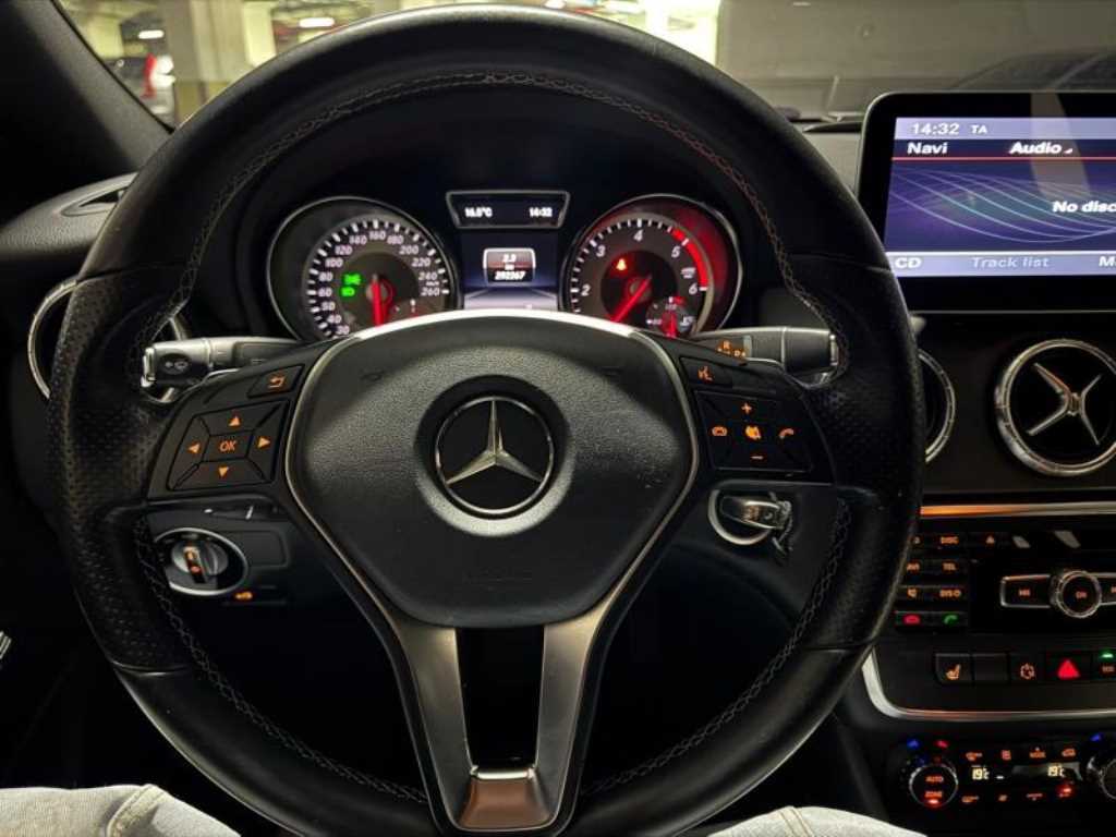 Mercedes Benz CLA Class - Vista 7
