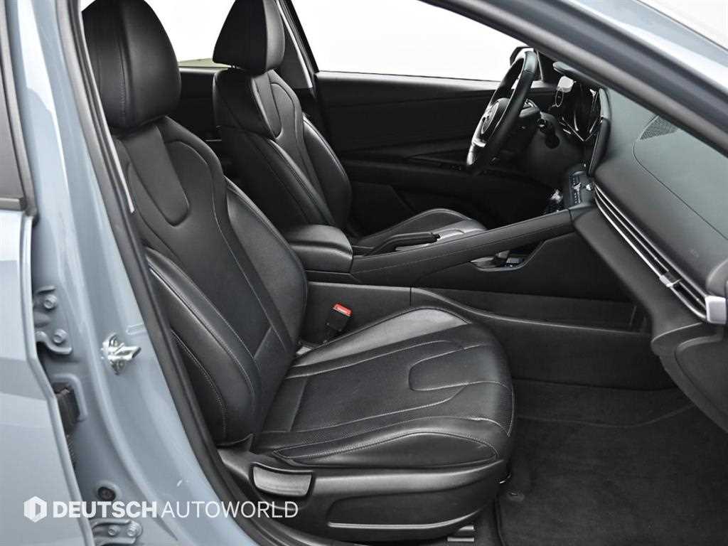HYUNDAI Avante - Vista 10