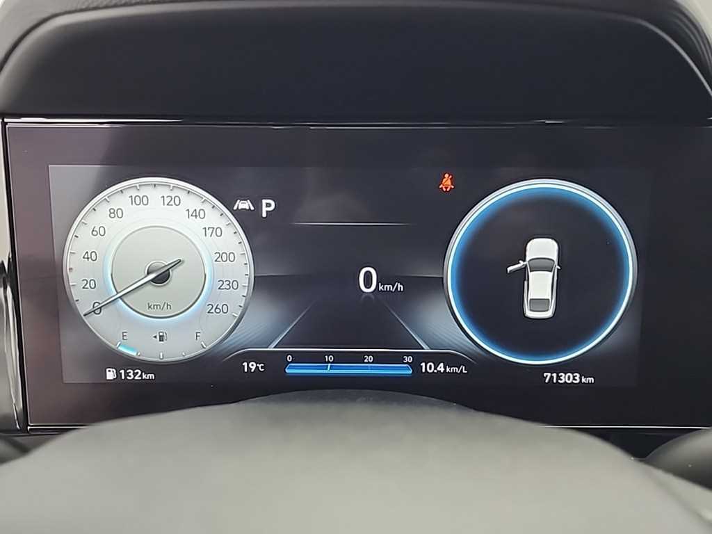HYUNDAI Avante - Vista 5