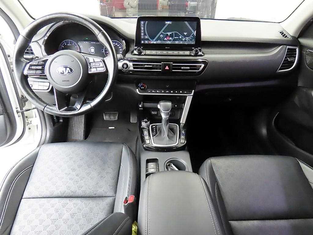 KIA Seltos - Vista 7