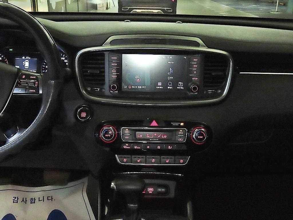 KIA Sorento - Vista 11