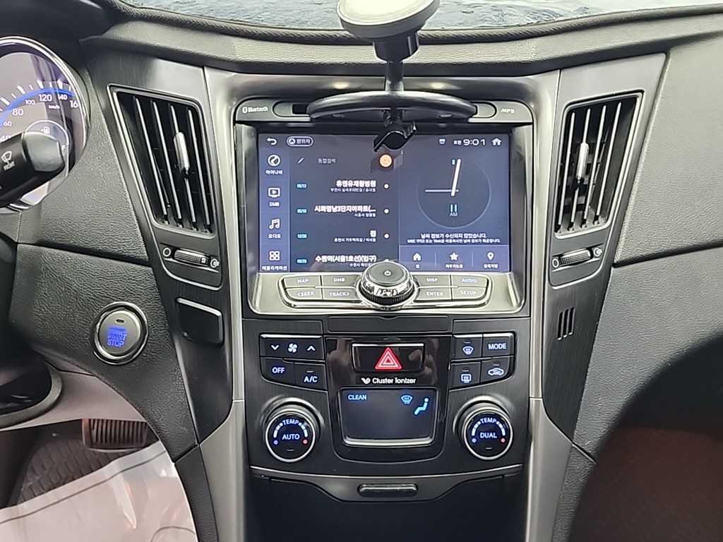 HYUNDAI Sonata - Vista 10